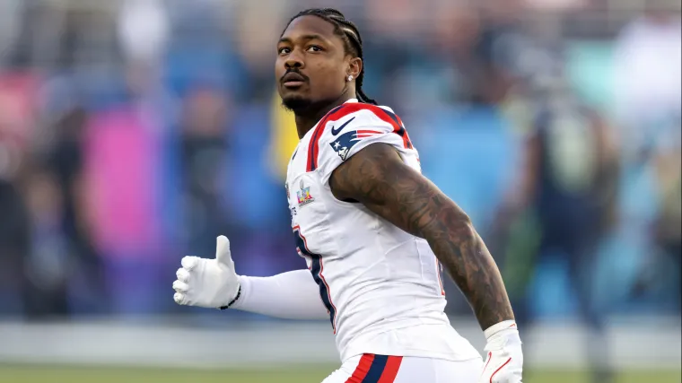 Patriots' Mike Vrabel Comments On Stefon Diggs Future Amid Release Rumors image