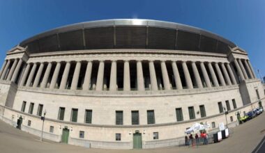 Chicago Bears stadium race heats up as Illinois, Indiana push bills forward