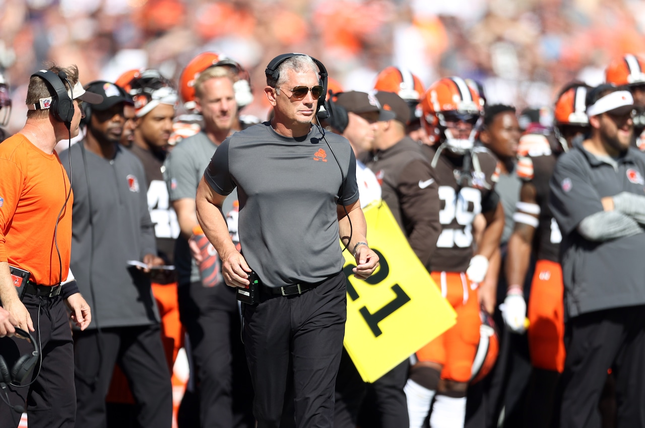 Cleveland Browns defensive coordinator Jim Schwartz against the Baltimore Ravens in the first half.