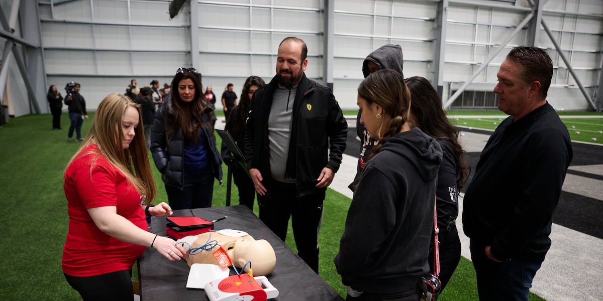 Las Vegas Raiders, Red Cross team up to train community in CPR, AED use
