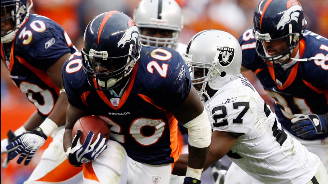 Trump pardons 5 ex-NFL stars including former Broncos running back