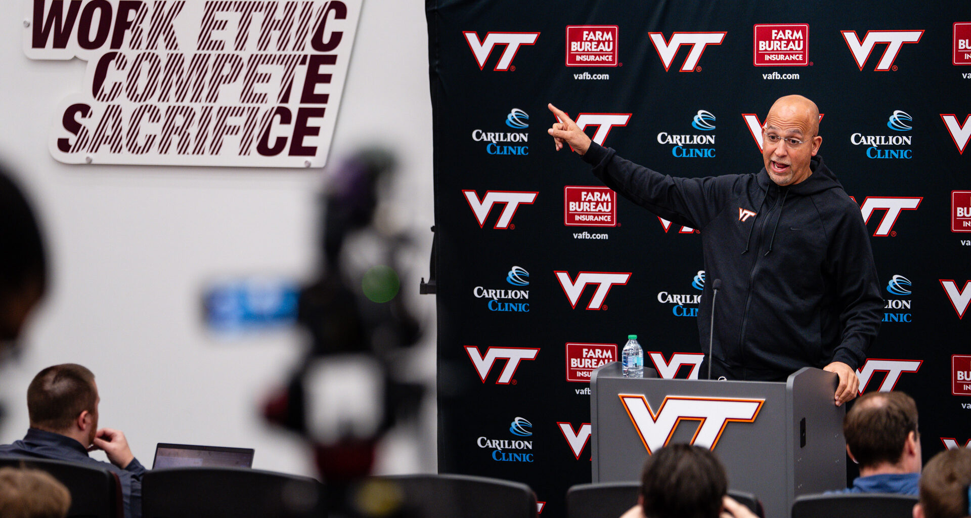 _26FB_presser_2_4_07048