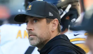 Steelers get a very important update on QB Aaron Rodgers retirement decision for 2026