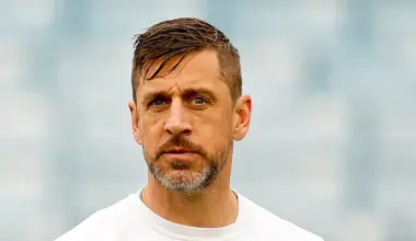 Steelers have reportedly made key QB decision as Aaron Rodgers contemplates retirement in 2026