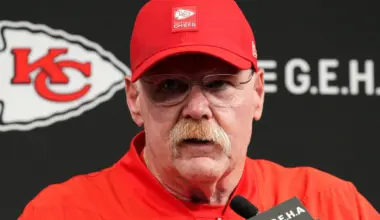 Steelers quarterback legend fires back at critics of Chiefs HC Andy Reid after a disappointing season