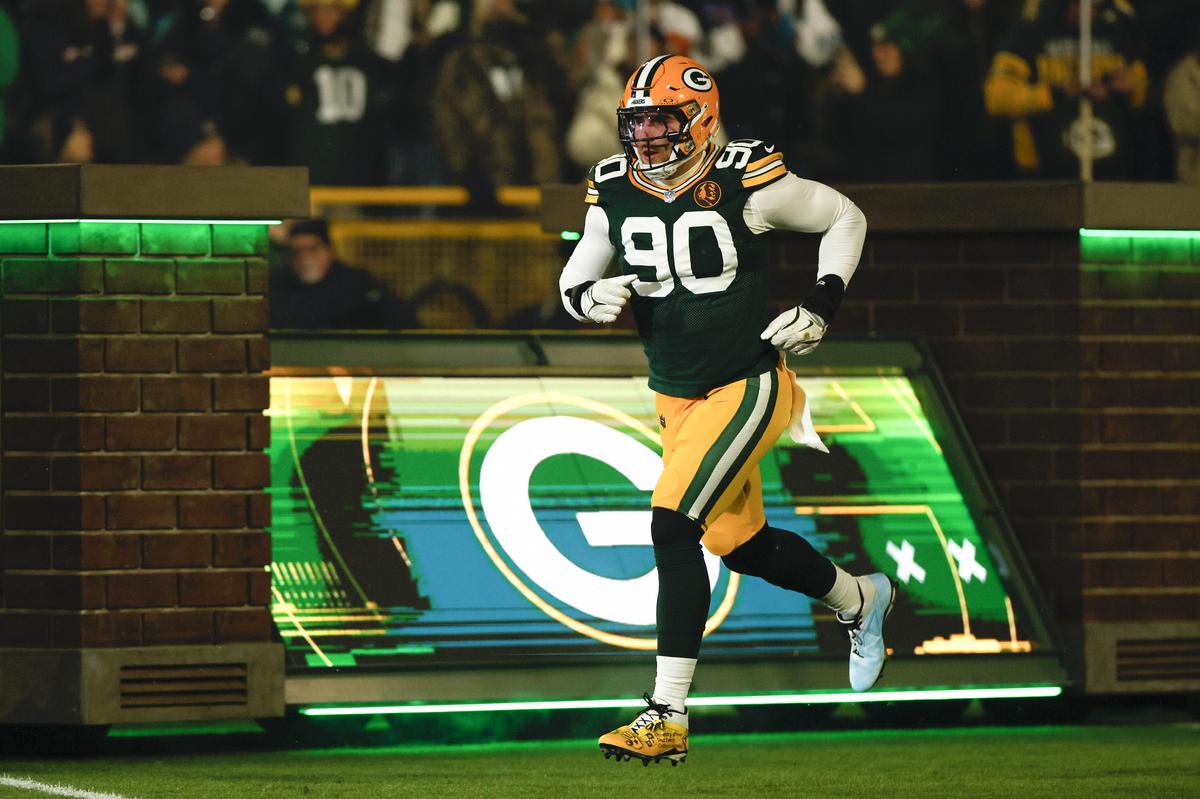 Packers Have a $15M Decision to Make on Iowa Alum Van Ness
