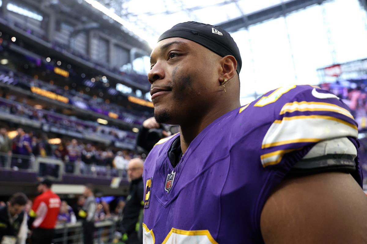 Augie Legend, Minnesota Vikings FB CJ Ham Announces Retirement