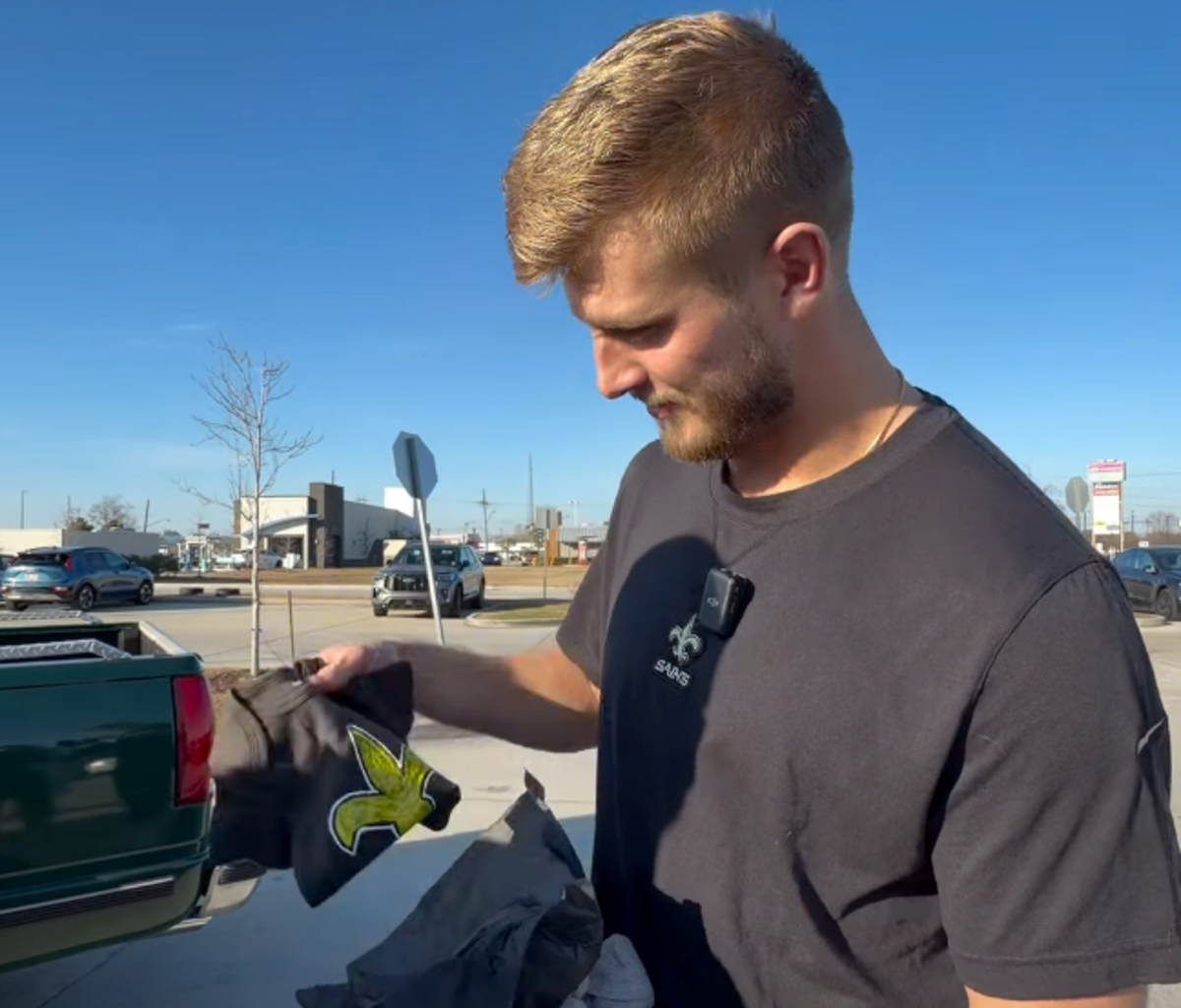 Tyler Shough Welcomes First Child After Rookie Season