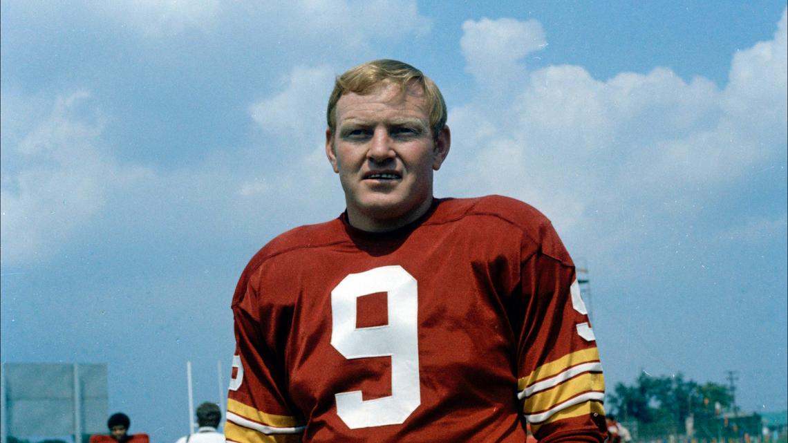 Legendary Washington quarterback Sonny Jurgensen dead at 91