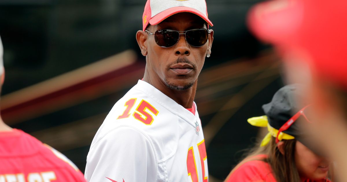 Patrick Mahomes' father arrested after authorities say he violated DWI probation :: WRAL.com