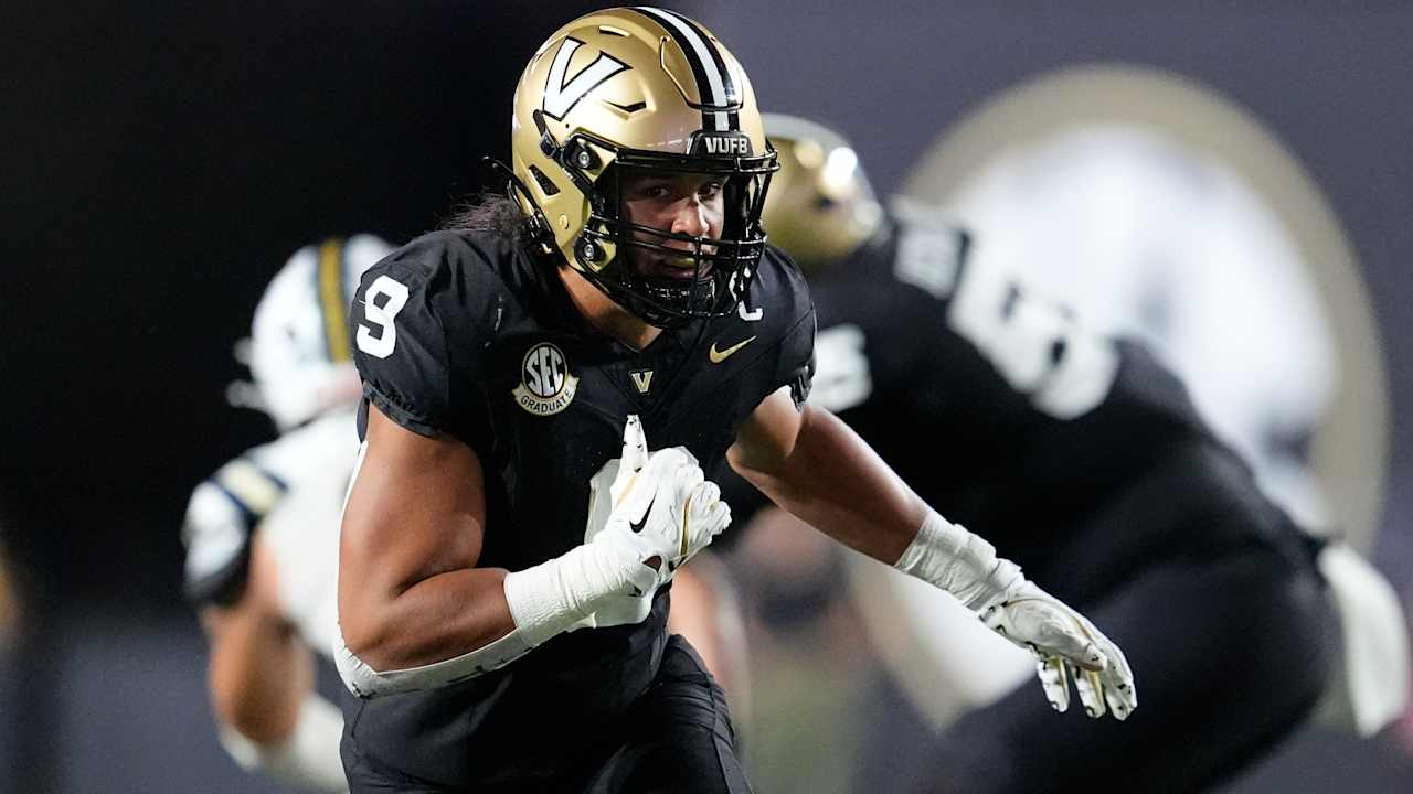 Who are 3 offensive draft prospects Washington could target?