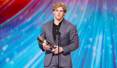 Browns LB Carson Schwesinger named 2025 AP NFL Defensive Rookie of Year 