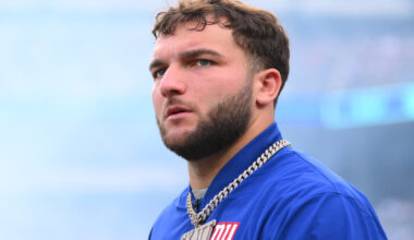 Giants rookie Cam Skattebo wearing a chain necklace
