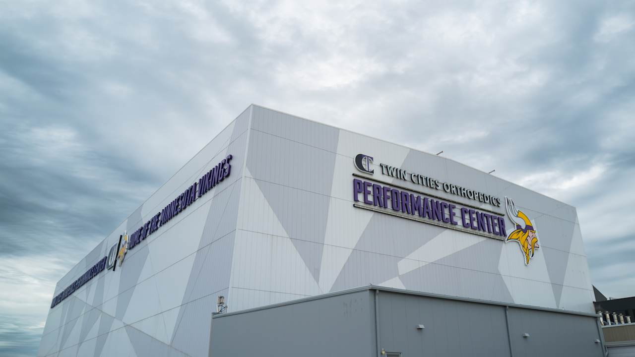 Vikings Team Doctor Christopher Larson Wins Leaguewide Award