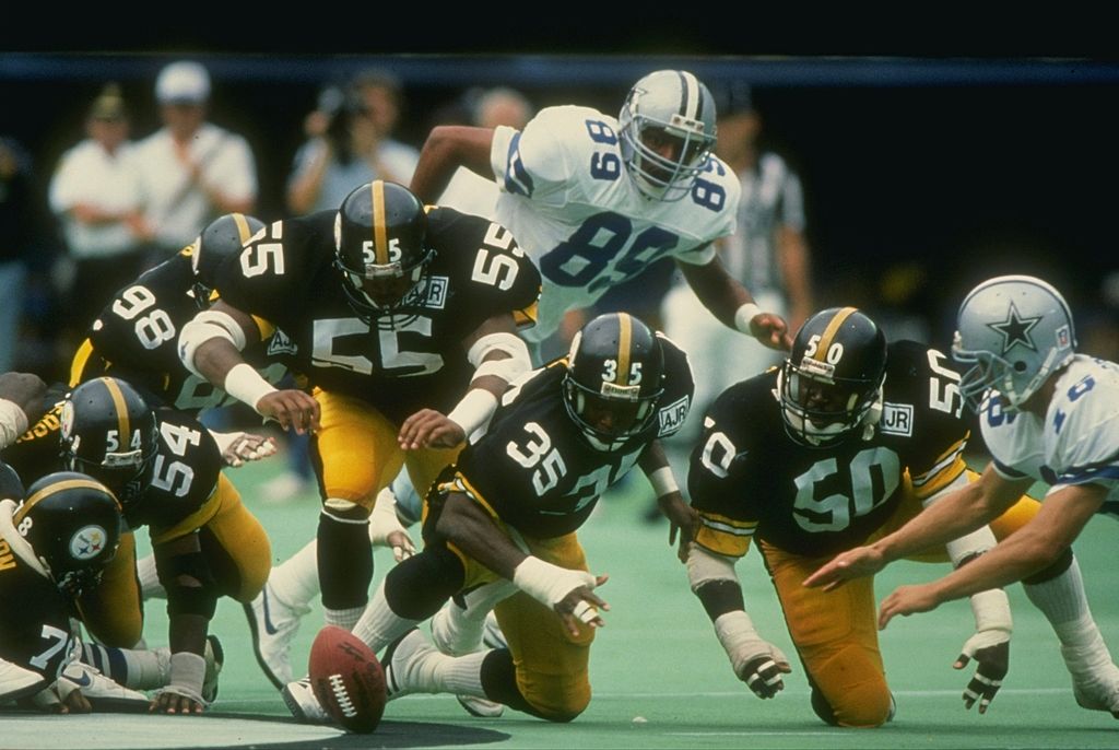 4 Sep 1988: General view of a game between the Pittsburgh Steelers and the Dallas Cowboys at Three Rivers Stadium in Pittsburgh, Pennsylvania