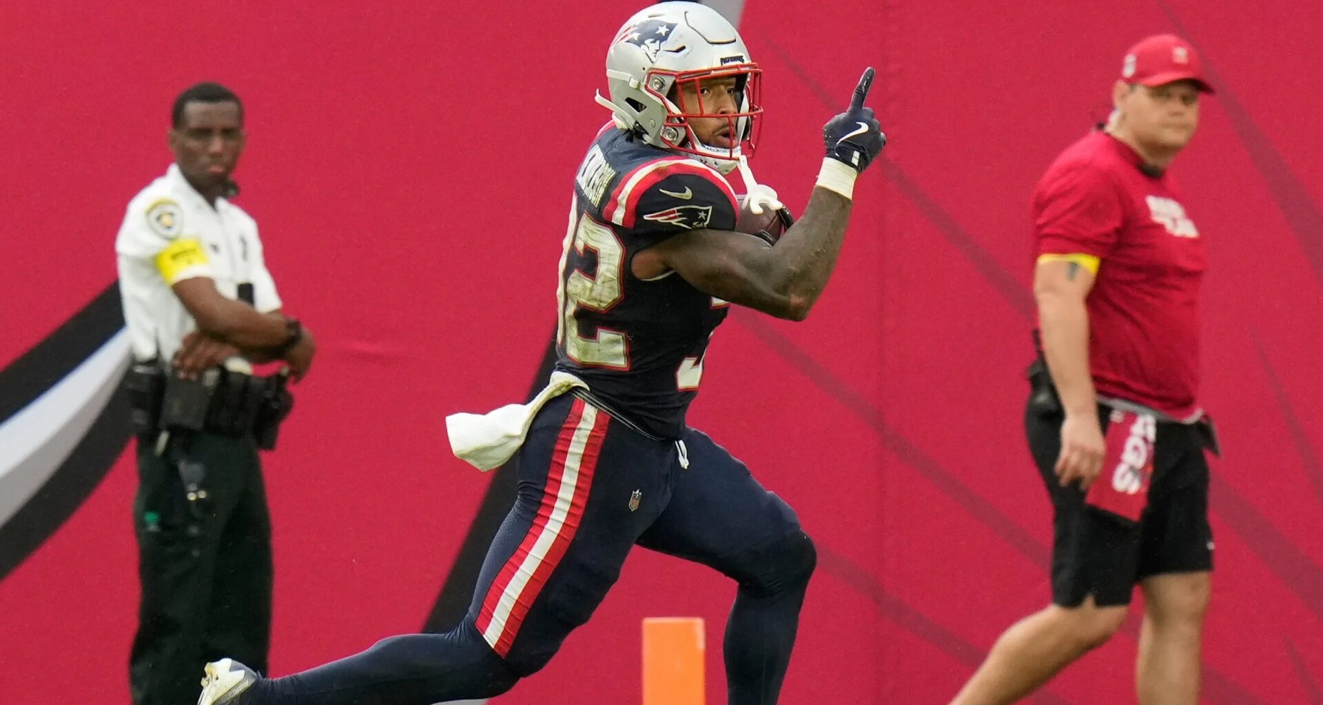 Who is New England Patriots running back TreVeyon Henderson's fiancee?