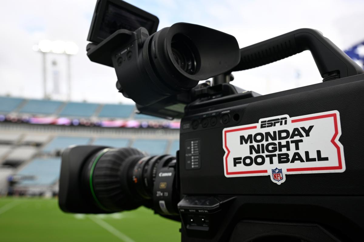 NFL-ESPN megadeal closes after receiving governmental approval