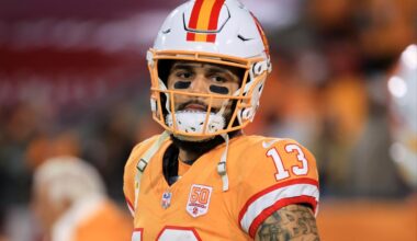 Mike Evans committed to 2026 NFL season with Buccaneers future uncertain