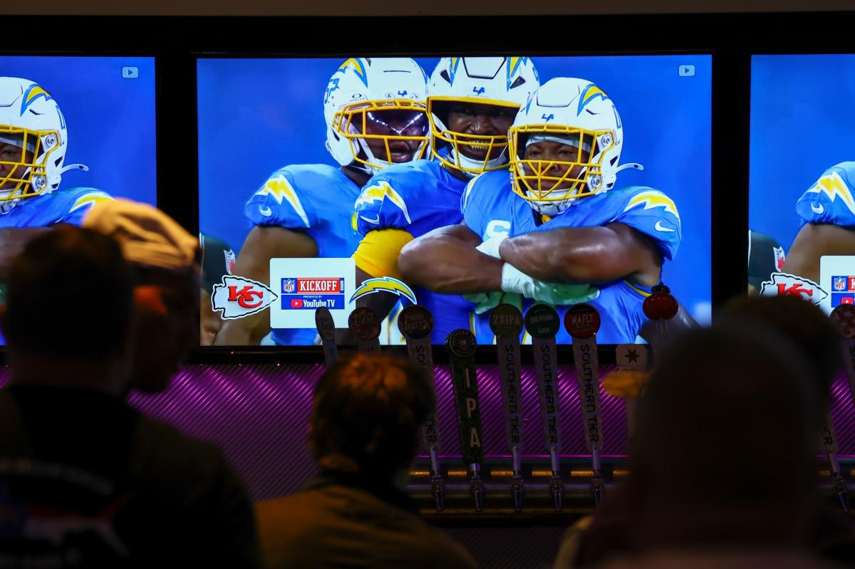 NFL could be headed for four-game relationship with YouTube