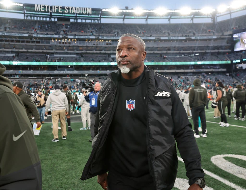 Jets head coach Aaron Glenn, walking off the field after the Jets lost to the Dolphins 34-10. Charles Wenzelberg / New York Post