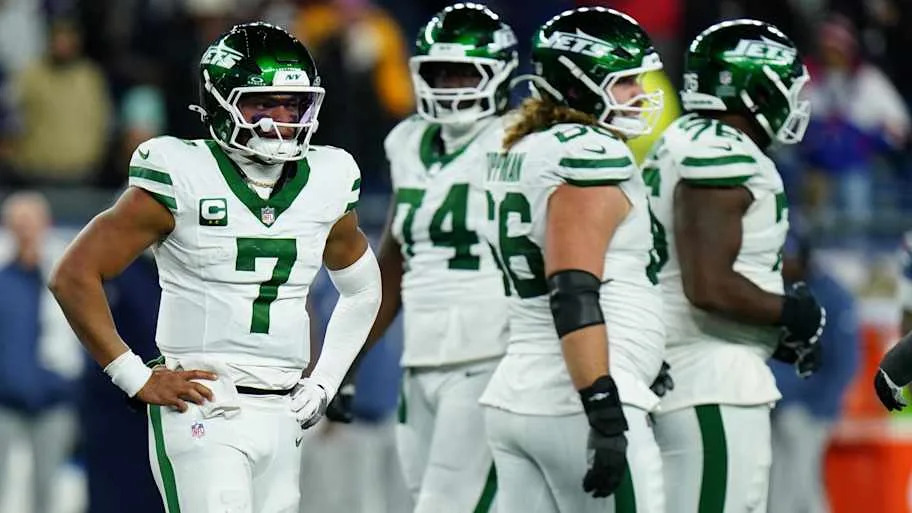 New York Jets quarterback Justin Fields