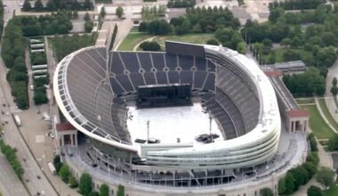 Battle for Chicago Bears stadium continues as Indiana, Illinois advance bills
