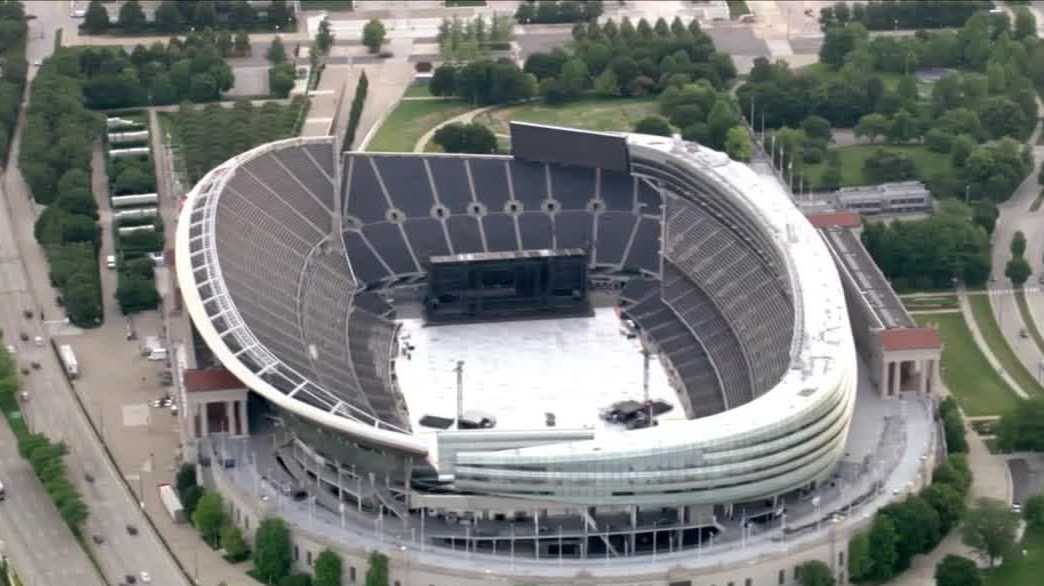 Battle for Chicago Bears stadium continues as Indiana, Illinois advance bills
