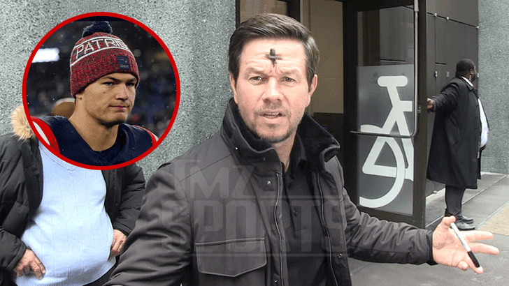 021826_mark_wahlberg_kal