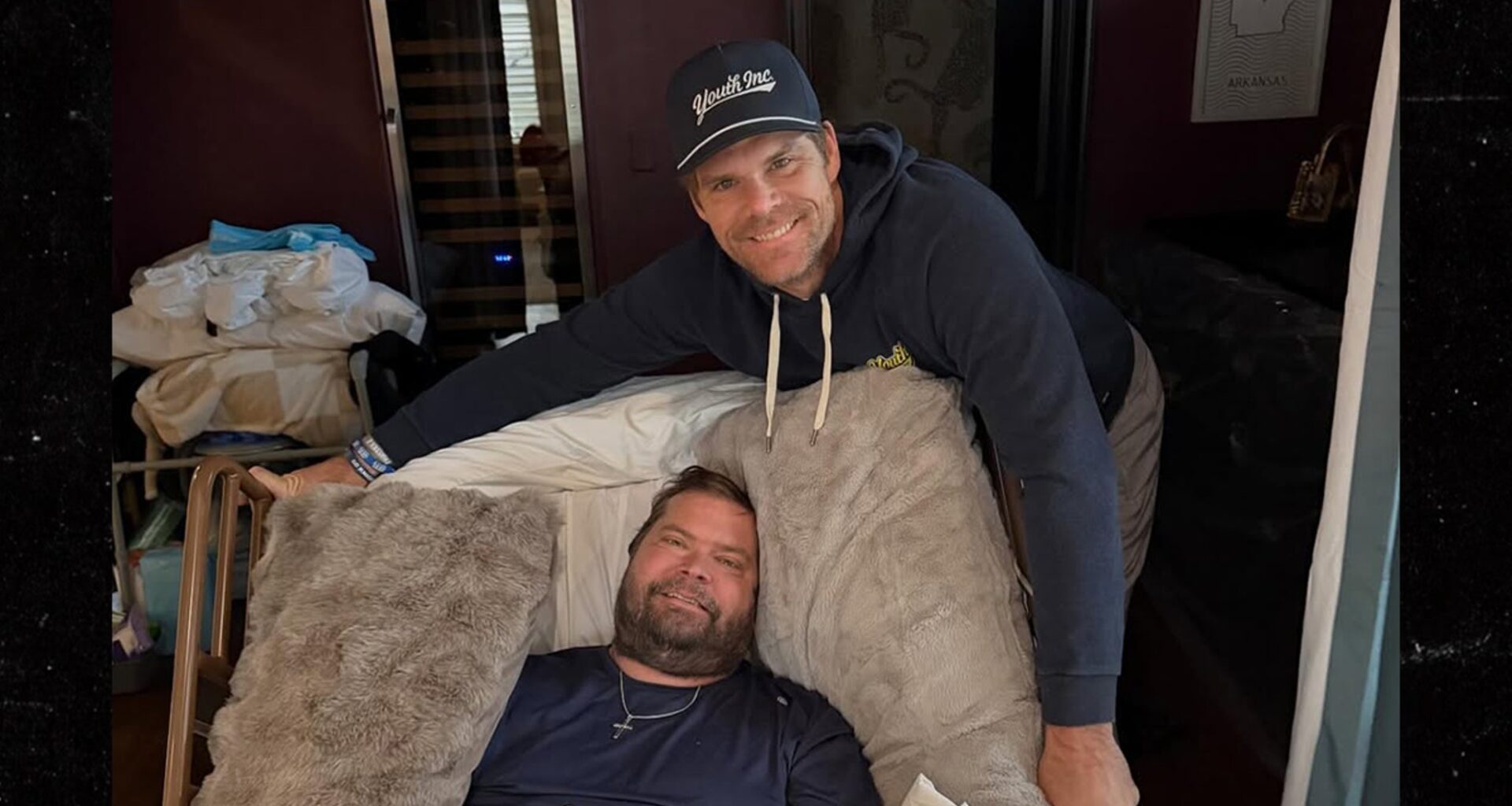 Greg Olsen Posts Heartbreaking Tribute After Brother Chris’ Death