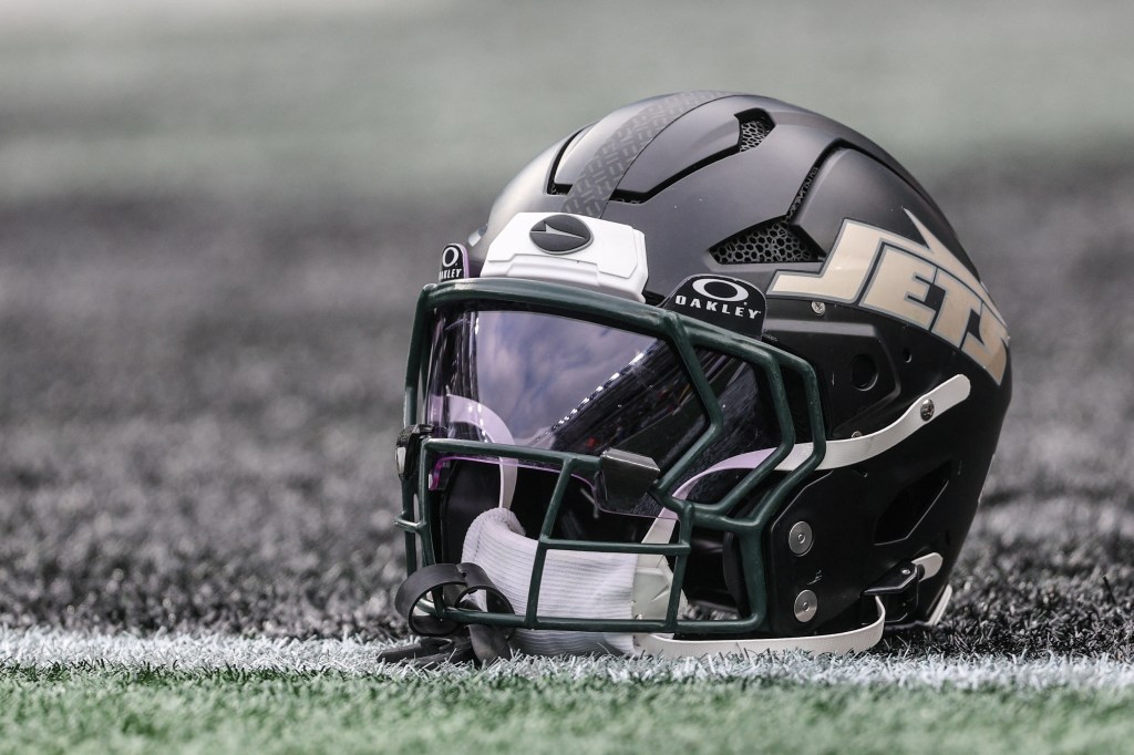 New York Jets helmet