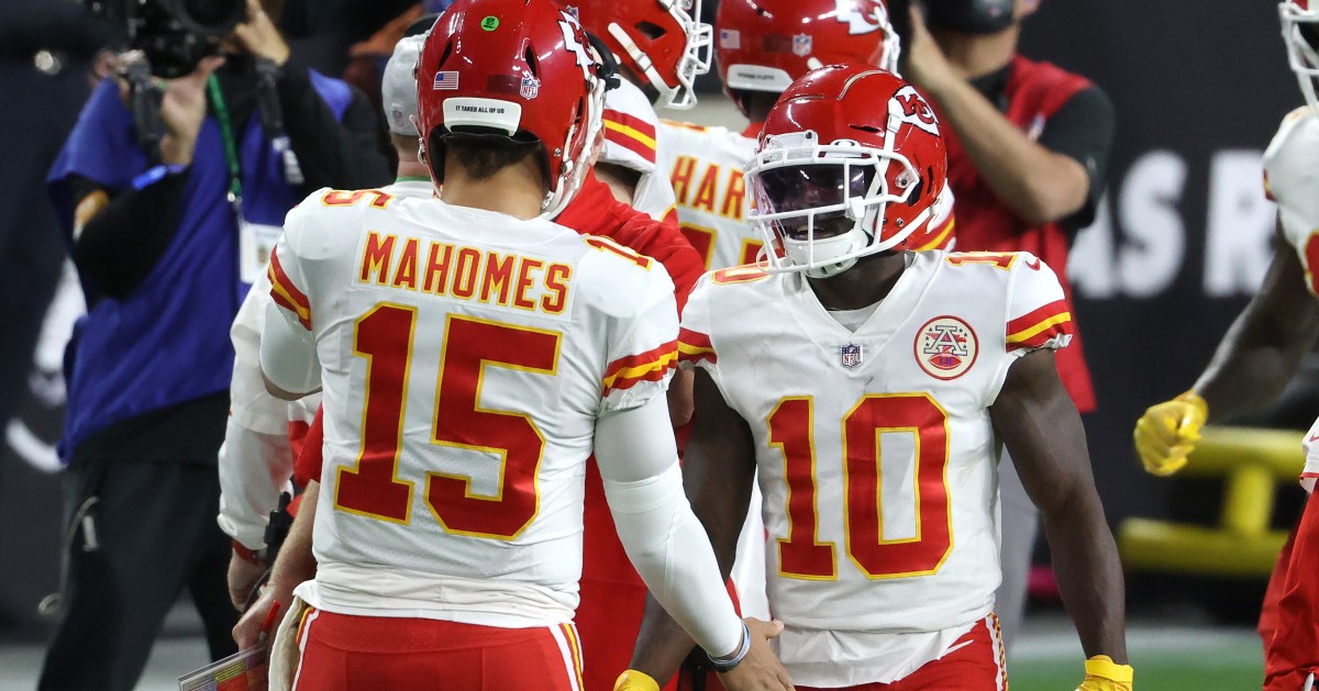 Chiefs News 2/24: Chiefs monitoring Tyreek Hill for potential reunion