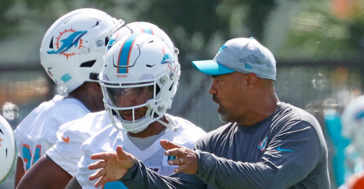 Bears hire Eric Studesville as RBs coach