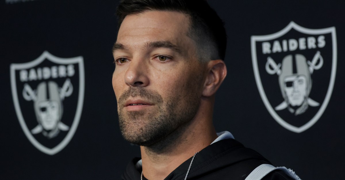 Early thoughts on Las Vegas Raiders making Rob Leonard defensive coordinator