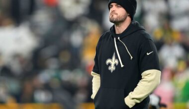 Carr for capital? What if the veteran quarterback comes out of retirement?