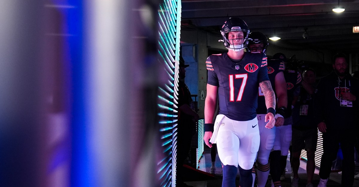 Rumor: Arizona Cardinals ‘intrigued’ by Chicago Bears QB Tyson Bagent