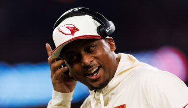 Ravens part ways with QBs coach Tee Martin, will hire Israel Woolfork
