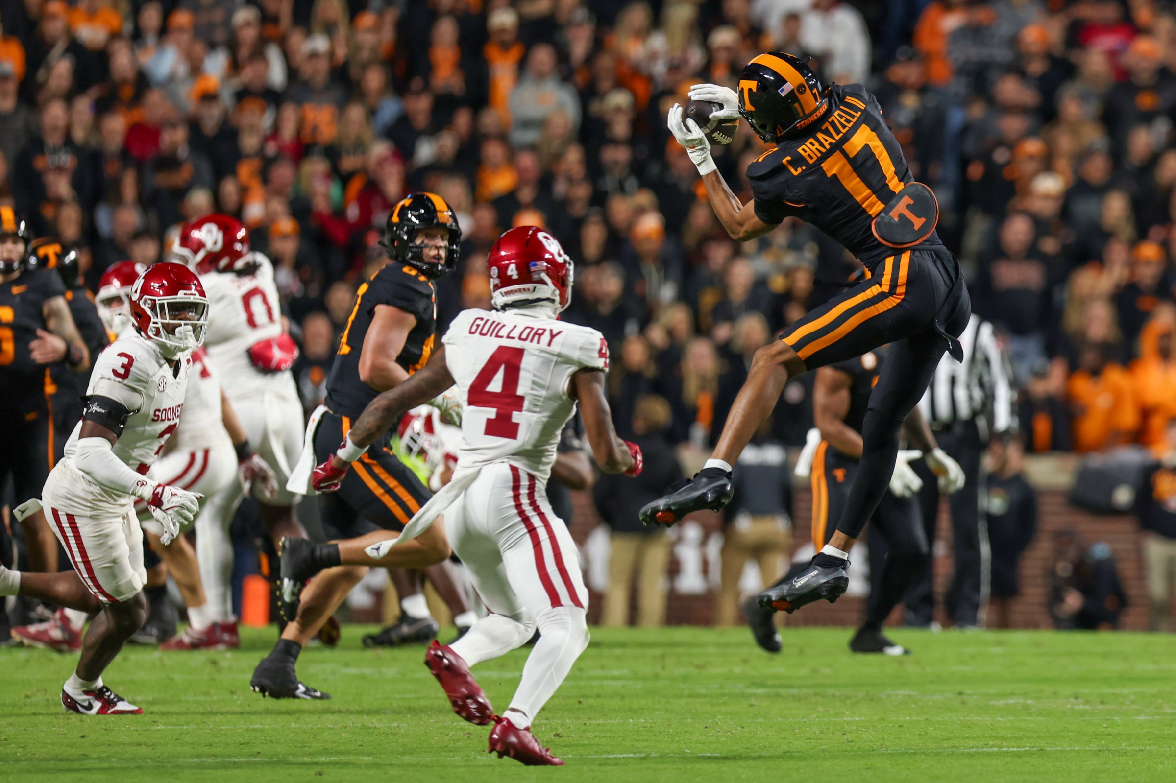KNOXVILLE, TENNESSEE - NOVEMBER 1: Chris Brazzell II #17 of the Tennessee Volunteers catches a pass during a game between the Tennessee Volunteers and the Oklahoma Sooners at Neyland Stadium on November 1, 2025 in Knoxville, Tennessee. (Photo by Roger Wimmer/ISI Photos/ISI Photos via Getty Images)