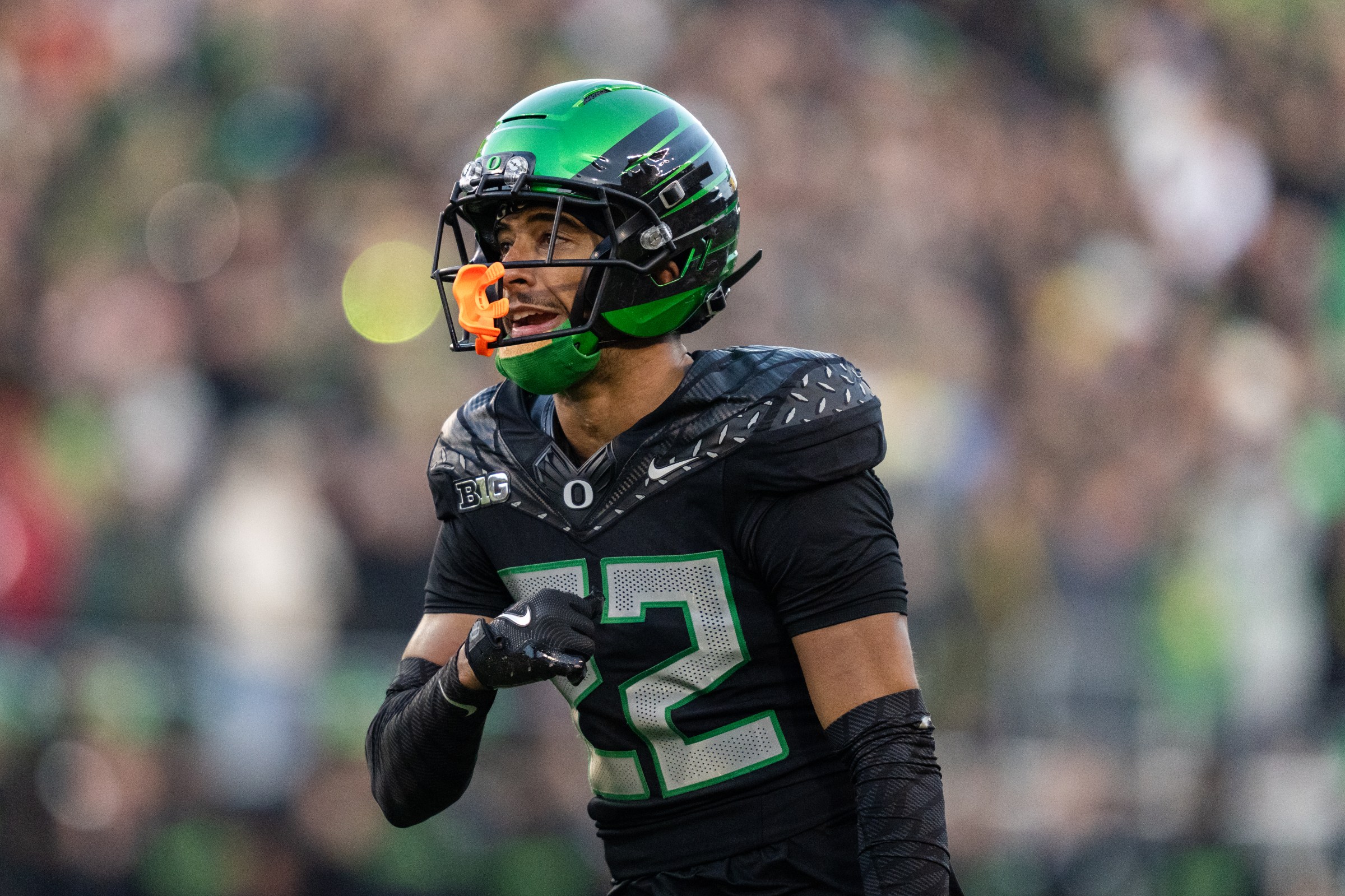 EUGENE, OREGON - NOVEMBER 22: Jadon Canady #22 of the Oregon Ducks reacts after breaking up a play during the second half of the game against the USC Trojans at Autzen Stadium on November 22, 2025 in Eugene, Oregon. (Photo by Ali Gradischer/Getty Images)