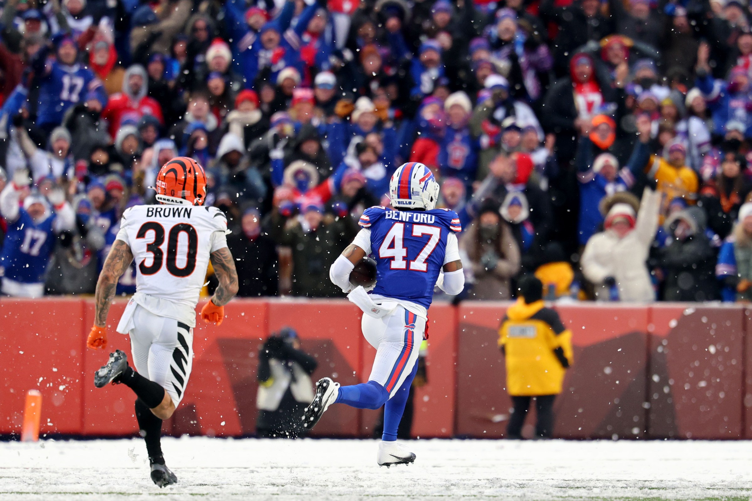 ORCHARD PARK, NEW YORK - DECEMBER 7: Christian Benford #47 of the Buffalo Bills scores a touchdown after intercepting a pass against the Cincinnati Bengals during the NFL 2025 game between Cincinnati Bengals and Buffalo Bills at Highmark Stadium on December 7, 2025 in Orchard Park, New York. (Photo by Jamie Schwaberow/Getty Images)