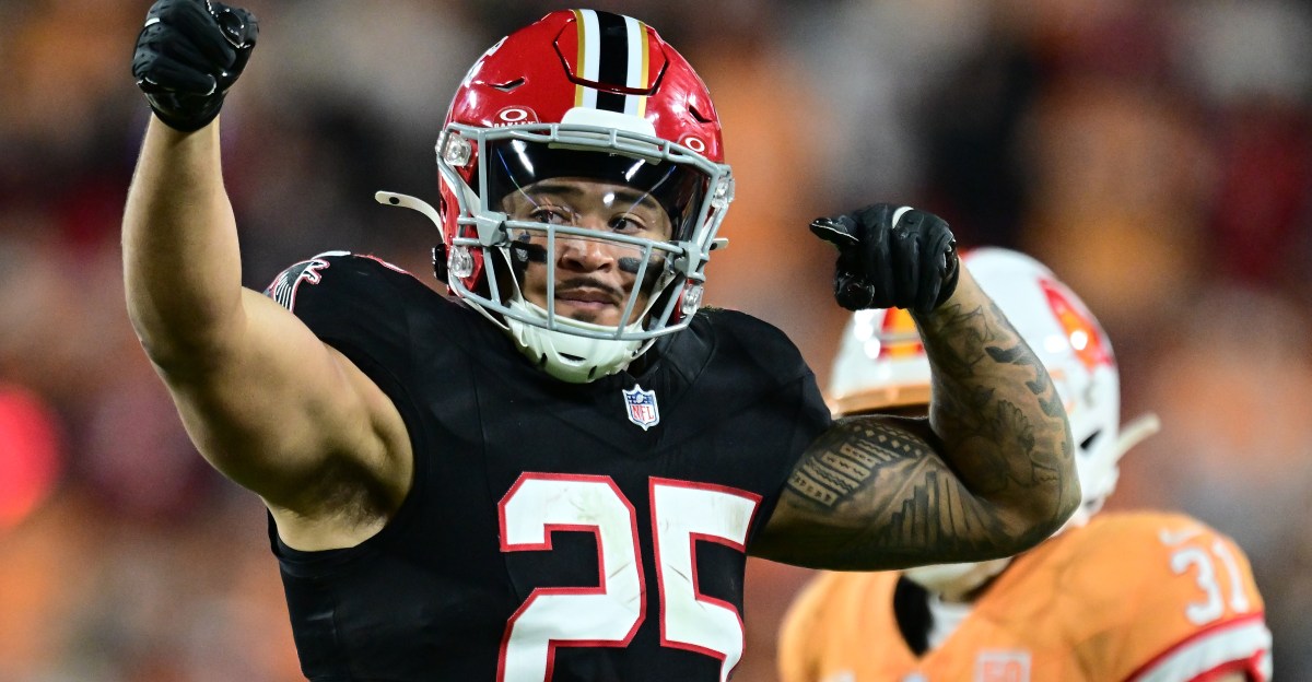 Three Offensive Free Agents the Bucs should Target