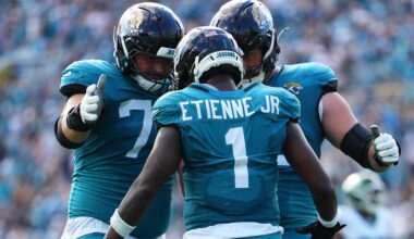 Jacksonville Jaguars Fans Want to Re-Sign Devin Lloyd & Travis Etienne