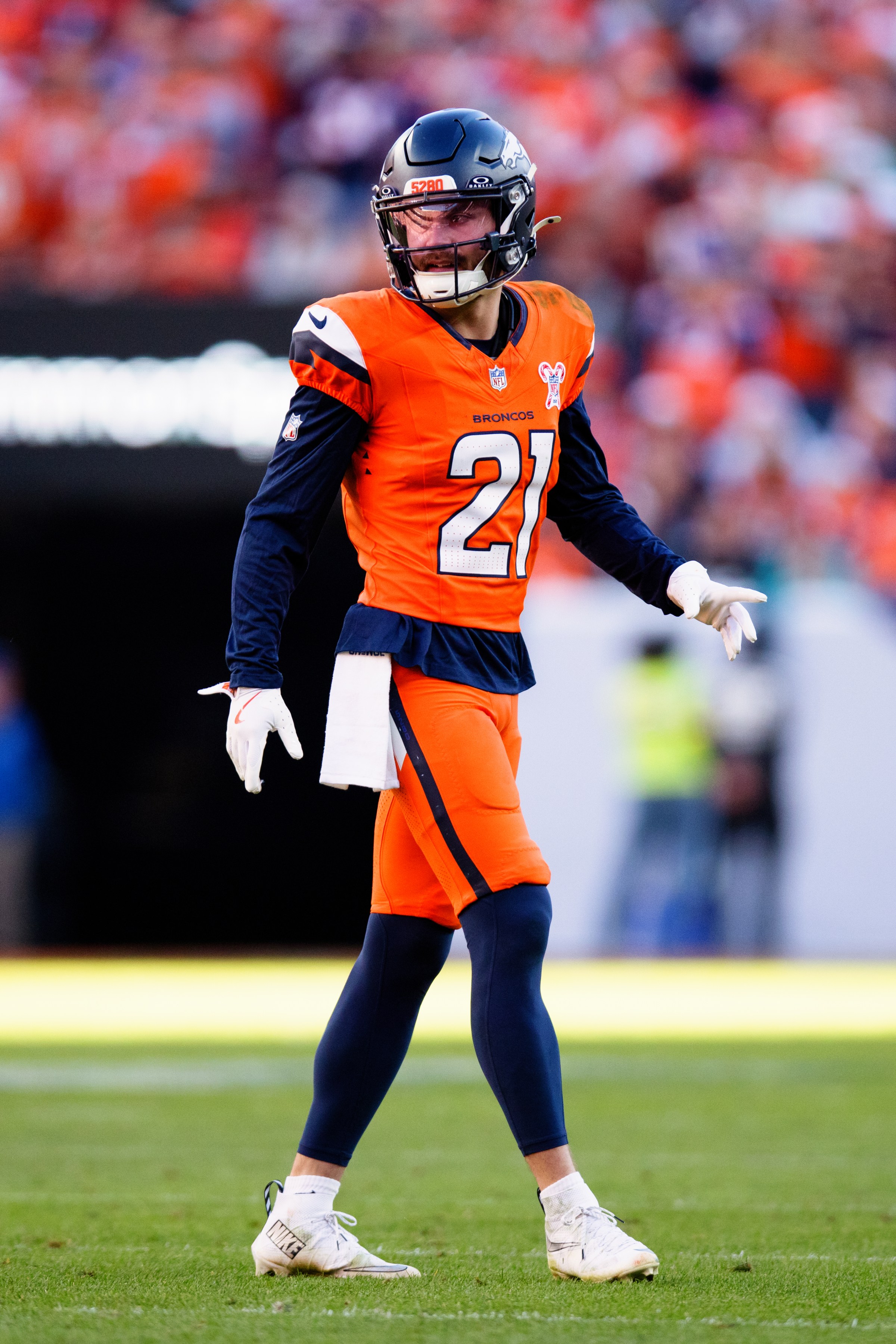 DENVER, CO - DECEMBER 21: Riley Moss #21 of the Denver Broncos defends during the second quarter against the Jacksonville Jaguars at Empower Field at Mile High on December 21, 2025 in Denver, Colorado. (Photo by Justin Edmonds/Getty Images)