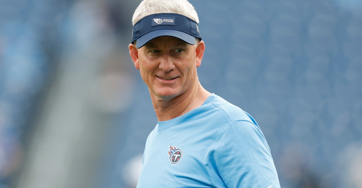 Raiders hire Mike McCoy as assitant head coach