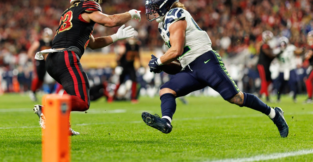 Former Las Vegas Raiders in Super Bowl 60: Drake Thomas is balling