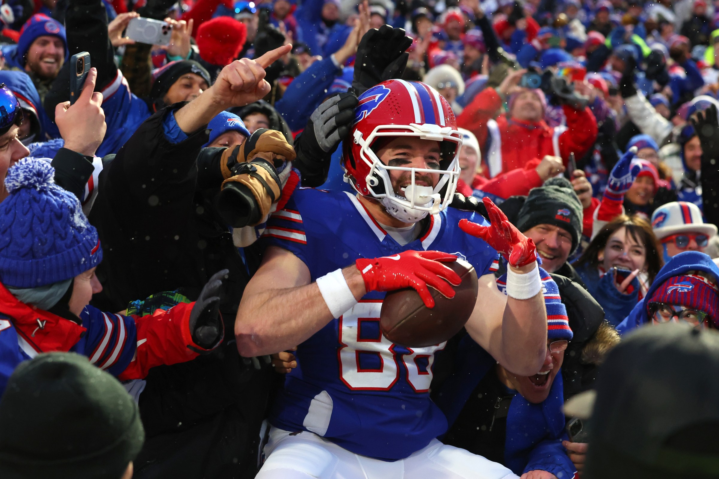 ORCHARD PARK, NEW YORK - JANUARY 04: Dawson Knox #88 of the Buffalo Bills celebrates after a touchdown in the first quarter against the New York Jets at Highmark Stadium on January 04, 2026 in Orchard Park, New York. (Photo by Timothy T Ludwig/Getty Images)