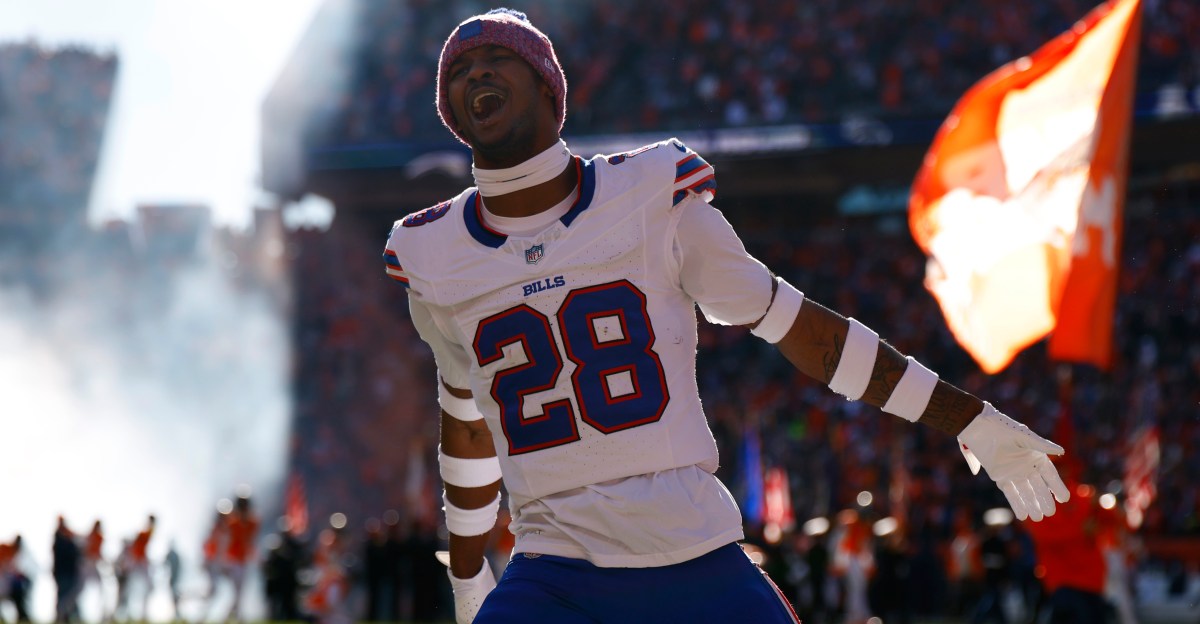 Buffalo Bills re-signing safety Sam Franklin Jr. to a 3-year deal