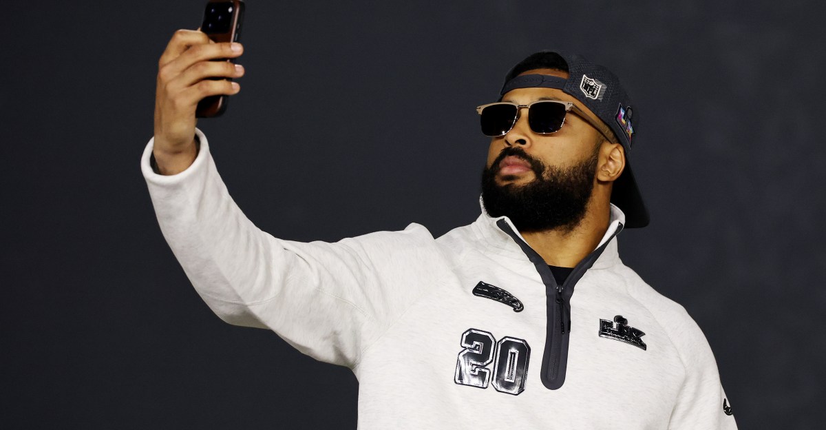 Pre-Snap Reads 2/14: Happy Love Day!