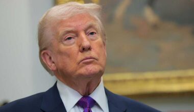 President Trump pardons 5 former NFL players