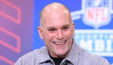 GM Eric DeCosta discusses Ravens’ contract situations at Combine