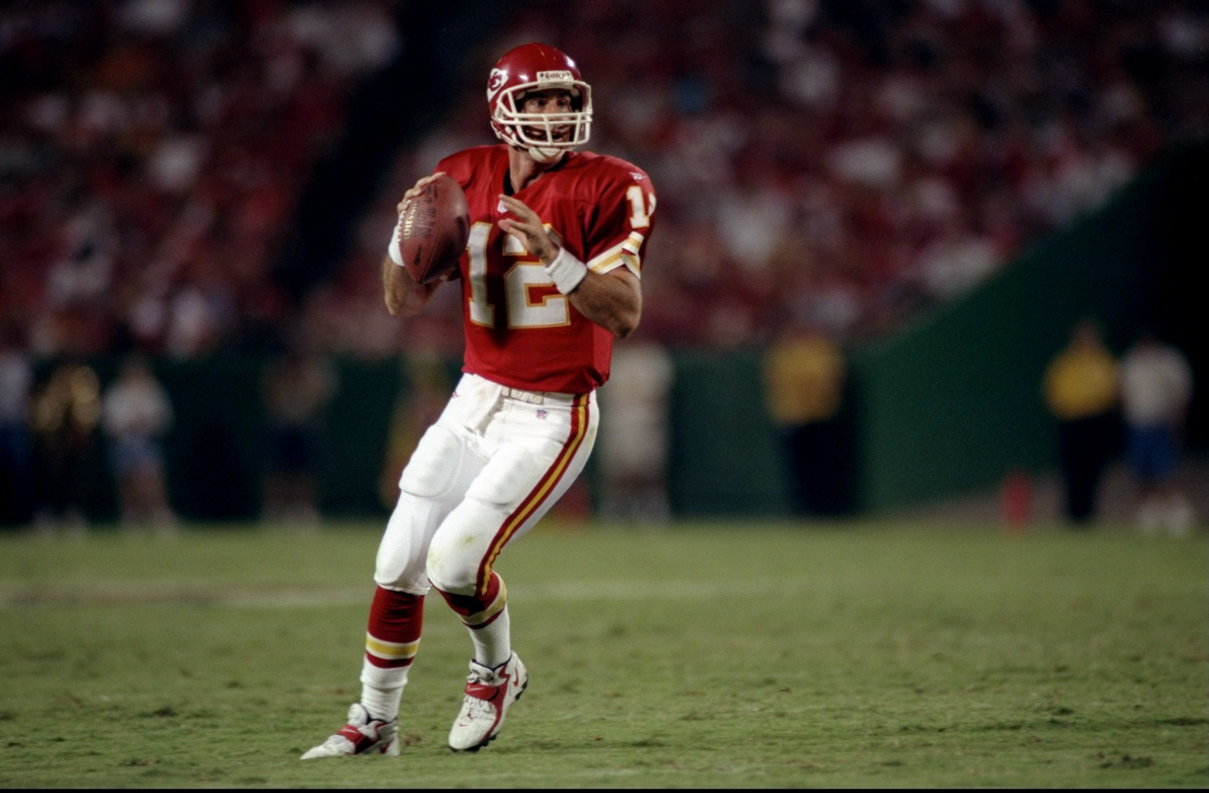 22 Aug 1998: Quarterback Rich Gannon #12 of the Kansas City Chiefs in action during the pre-season game against the Jacksonville Jaguars at the Arrowhead Stadium in Kansas City, Missouri. The Chiefs defeated the Jaguars 22-21.
